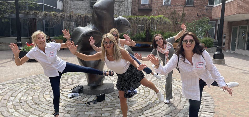 2-statue-group-3